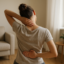 Alongamentos para costas e pescoço: exercícios simples para aliviar tensão